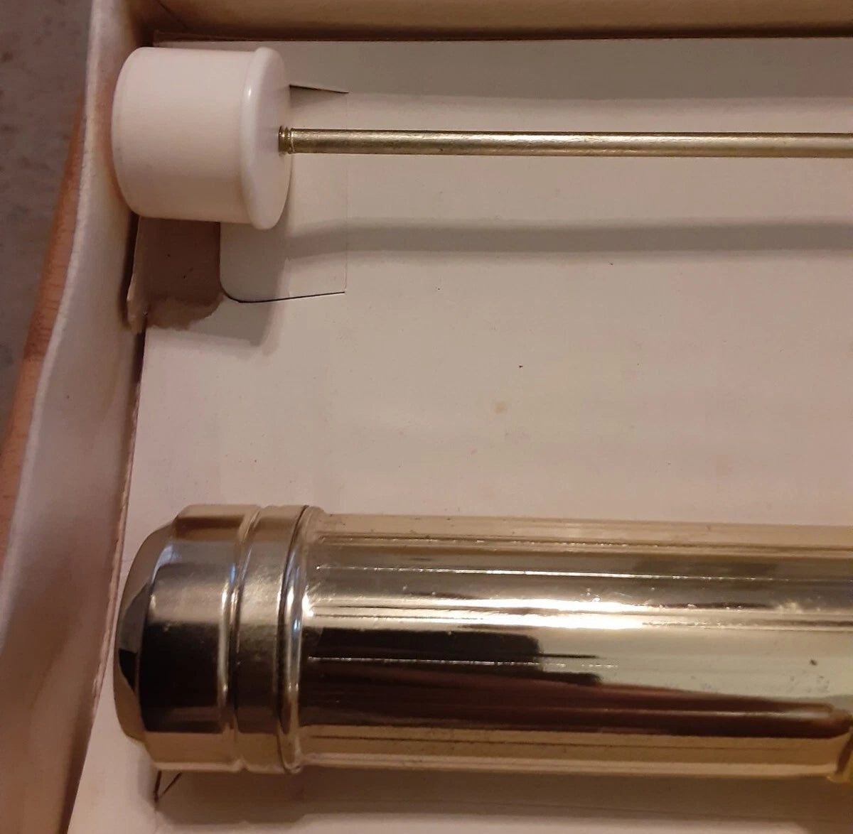 Deluxe Back Scratcher Battery Powered Vibrating 18" In Box - Works