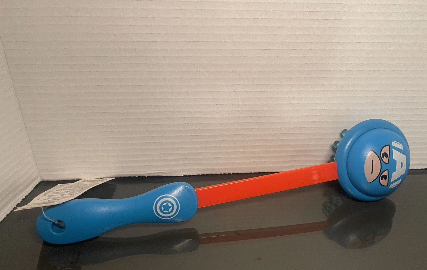 MINISO Manual Back Massagers Hammer Plastic Handheld Scratcher(Captain America)