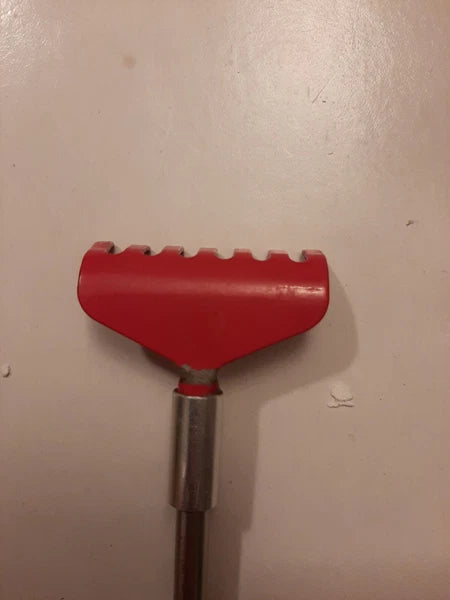 Telescopic Back Scratcher Red Garden Rake - Generic massager 27 inches to 8 in