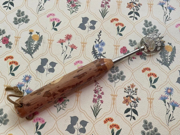 Metal Animal Bear Claw Back Scratcher w/ Wooden Handle 24"